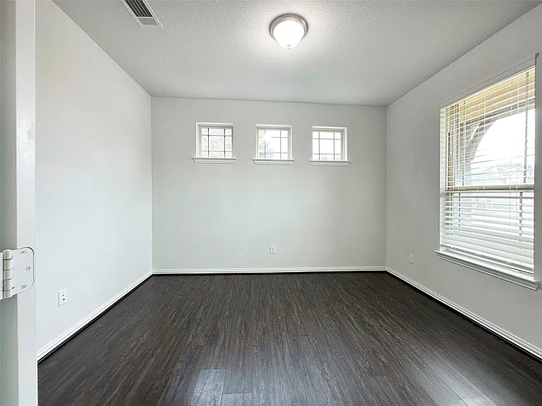 23610 Carducci Dr — Photo 5