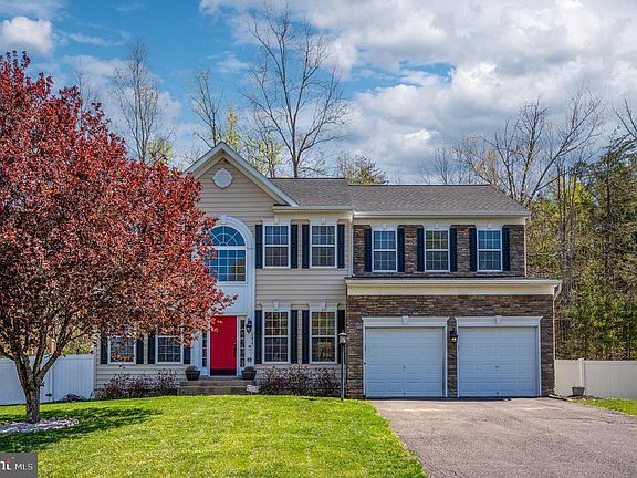 3rd image of 2417 Towering Oak Ct
