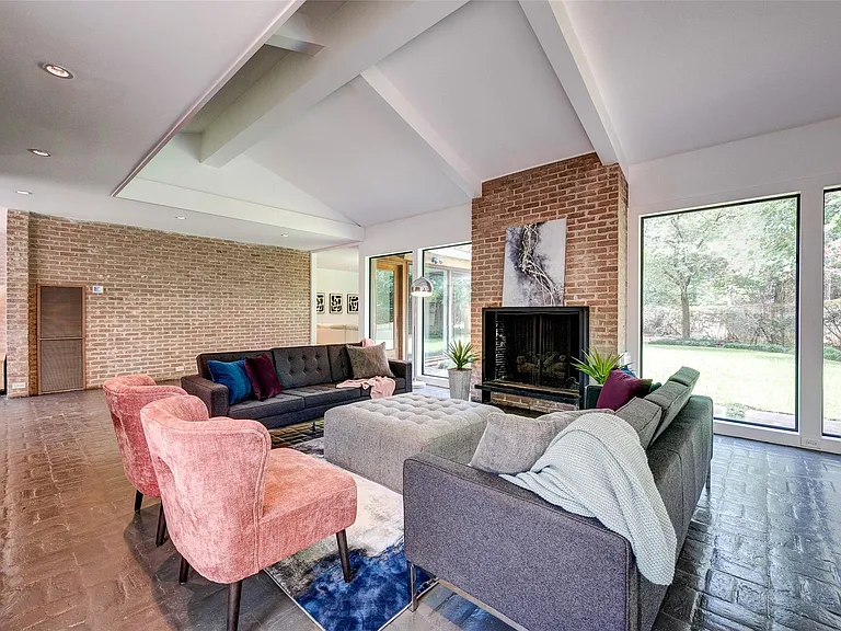 15 Saddlebrook Ln — Photo 9