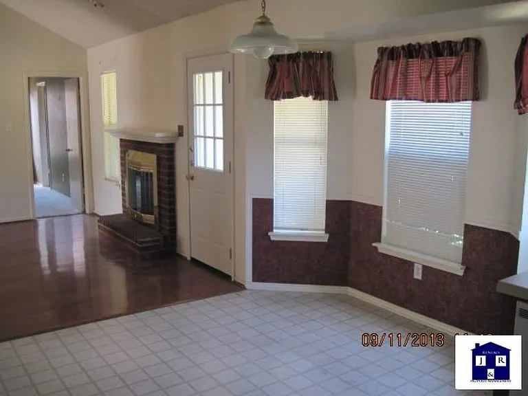 3615 Coral Bay Ln — Photo 10
