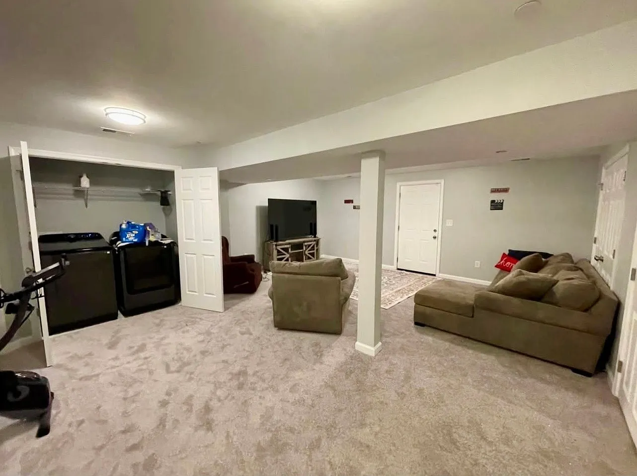 Studio, 800 sqft, $1,200 — Photo 1