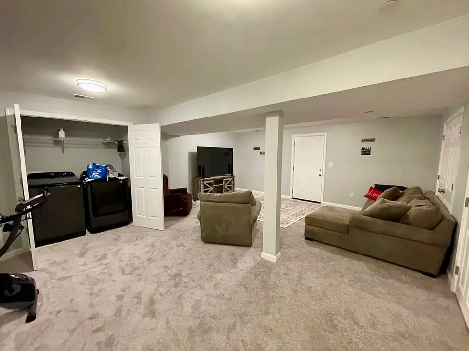 10A Manchester Rd #1