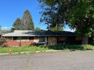 25 N 5th Ave, Elgin, OR 97827