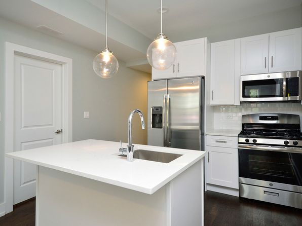 2721 W Division St APT 3F