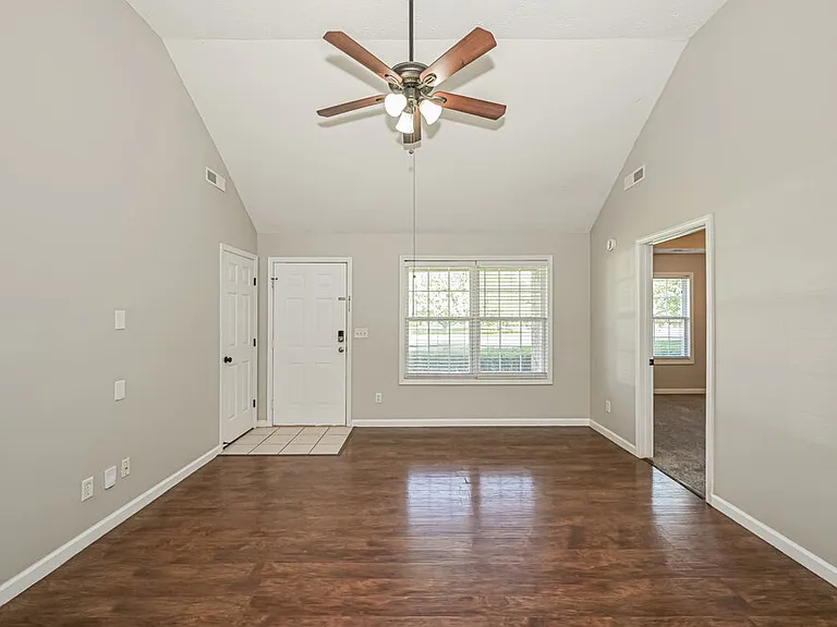 9003 Callan Ct — Photo 4