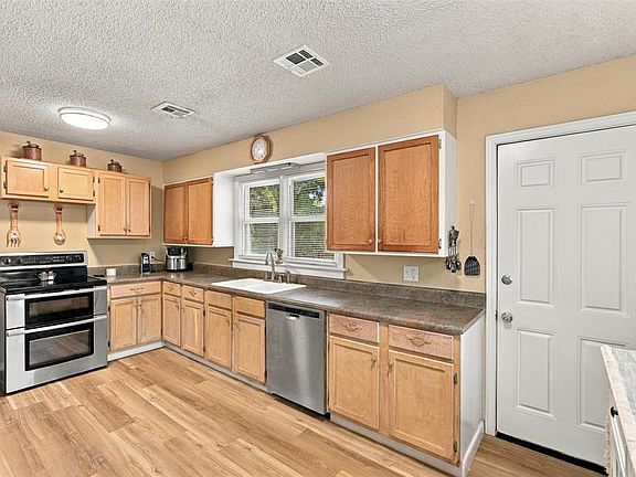5th image of 12401 S Henney Rd