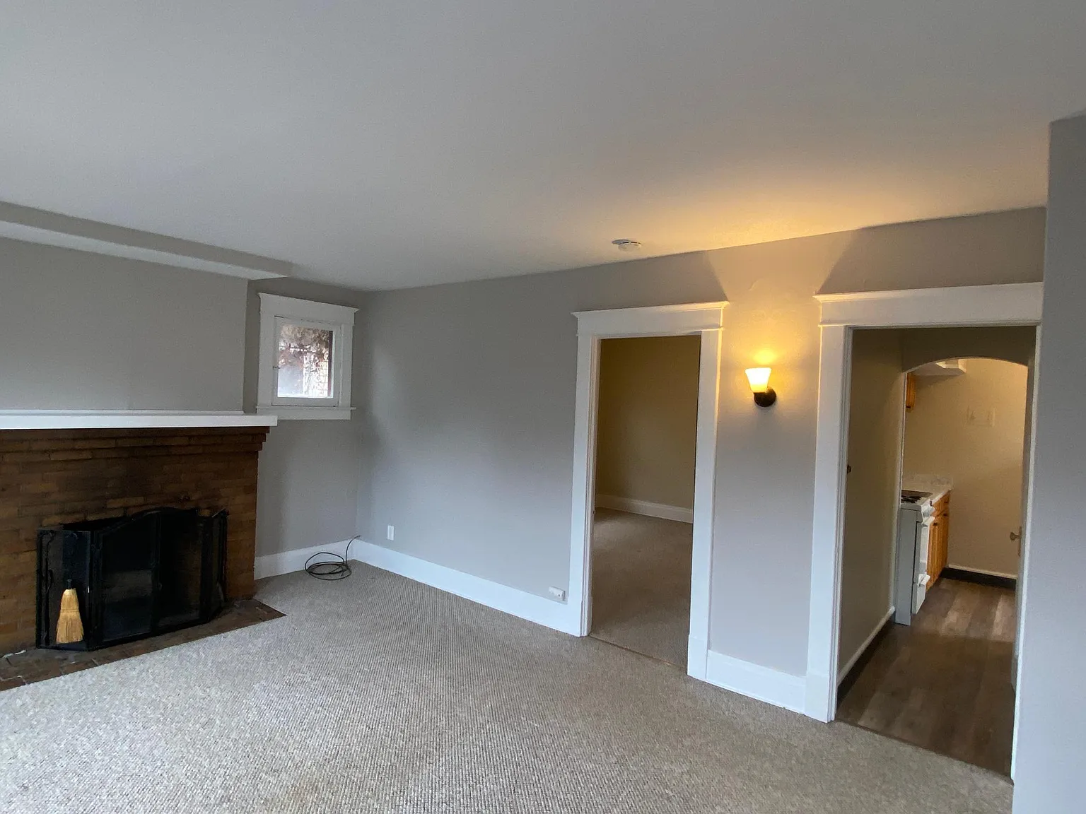 565 Auburn Ave — Photo 4