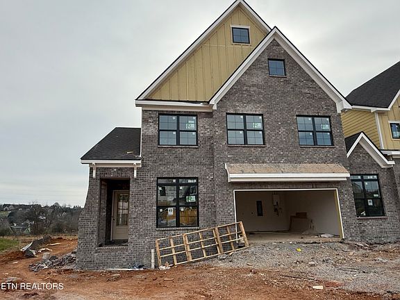 2nd image of 1111 Branch Hook Rd