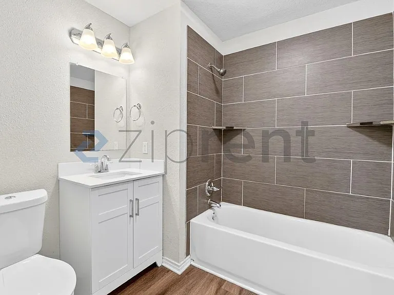 317 Jones St — Photo 15
