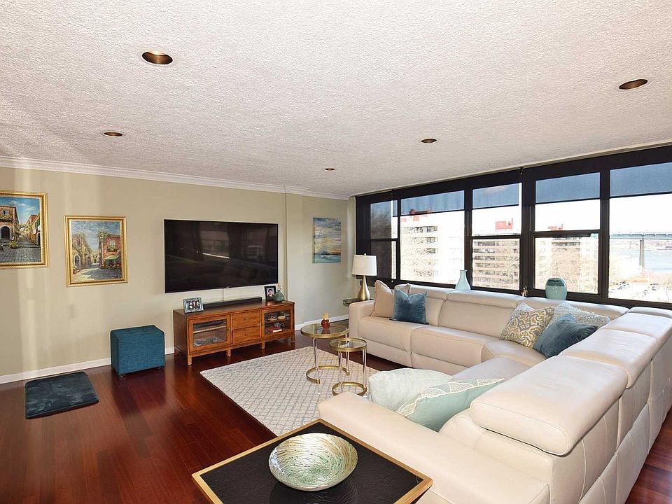 1st image of 16240 9th Ave APT 6B
