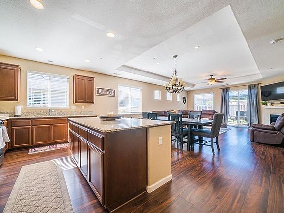 2nd image of 3261 Rogue River Dr