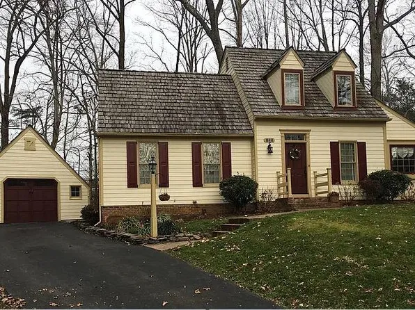 15461 Golf Club Dr, Dumfries, VA 22025