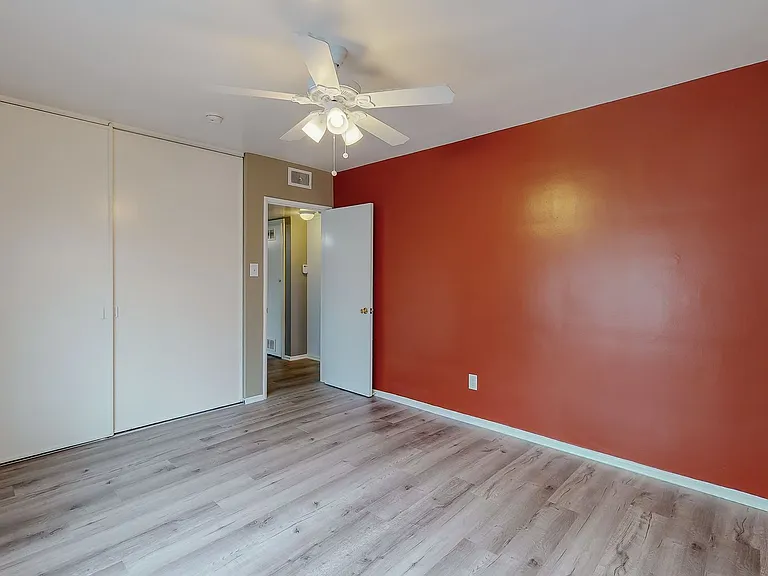 1818 N Kingsley Dr — Photo 27