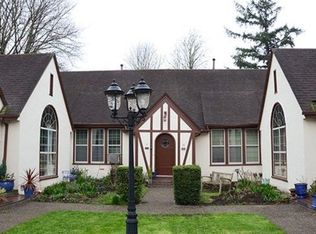 2208 NE Multnomah St APT 12, Portland, OR 97232