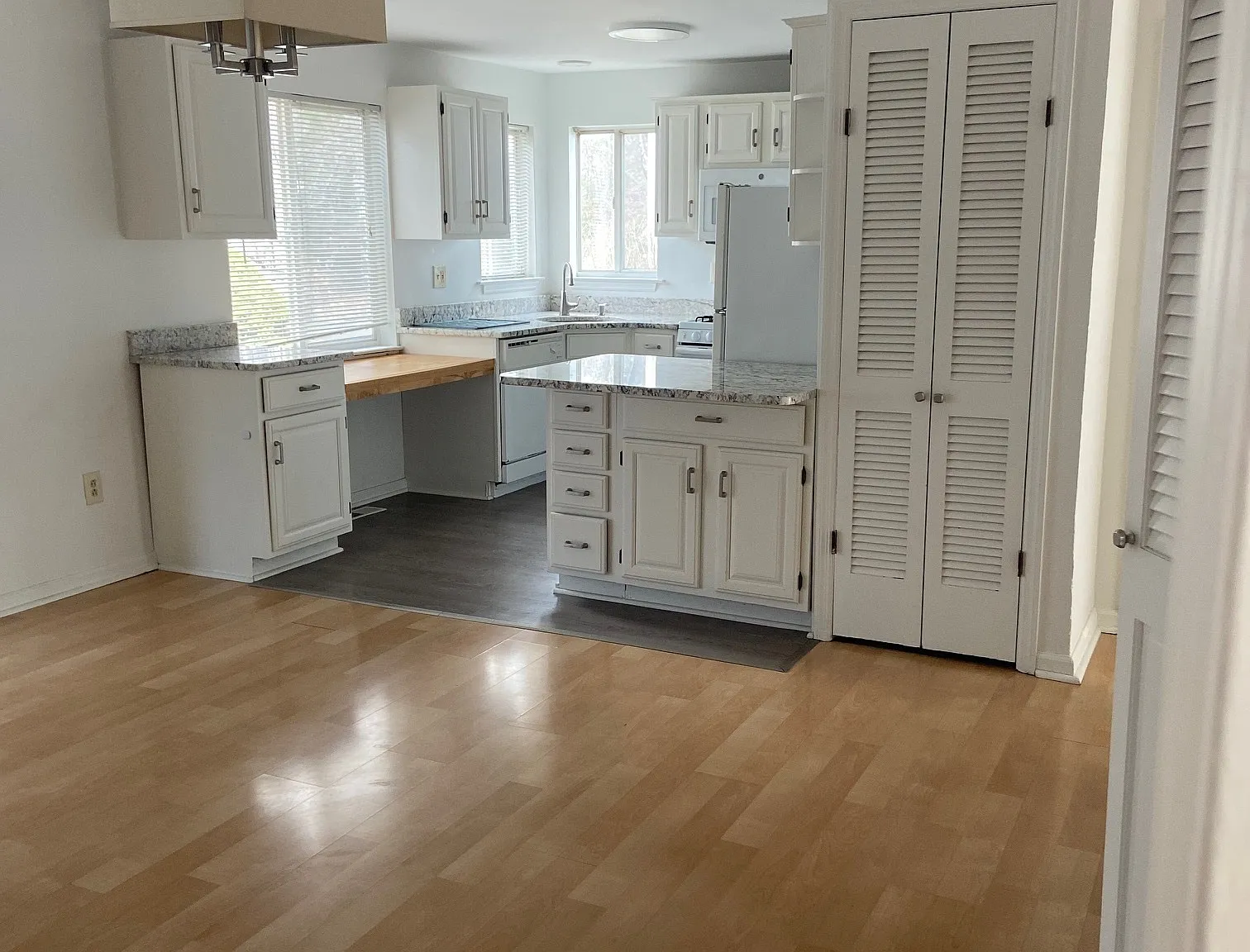 2 bed, 2.0 bath, 1032 sqft, $4,500 — Photo 3