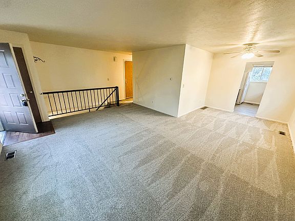 3rd image of 3847 S Truckee Way