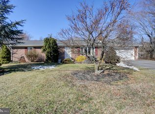 137 Mount Pleasant Rd, Fayetteville, PA 17222