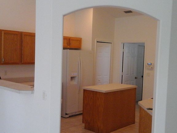 Kitchen-great to entertain