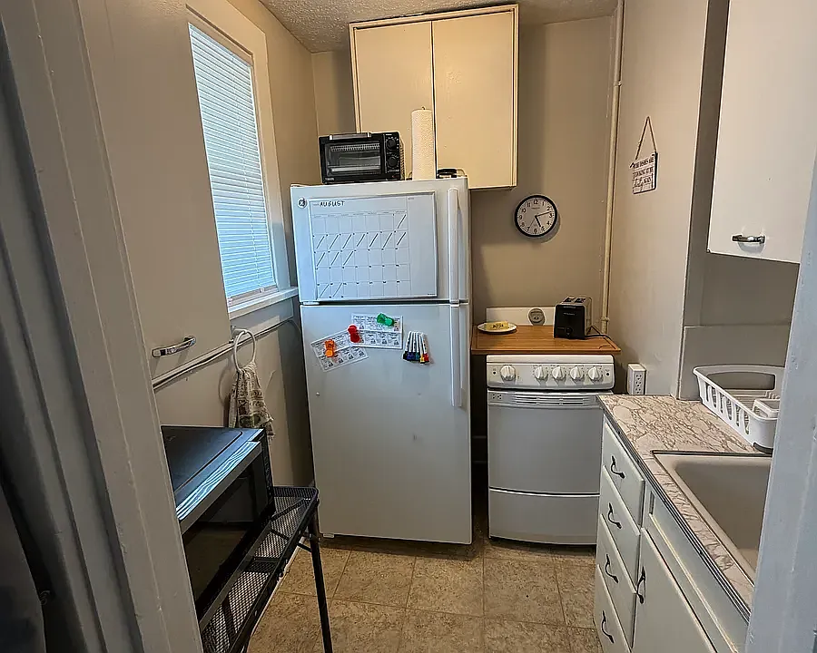 520 N Nye Ave