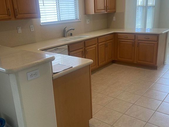 5th image of 1440 Arona Dr