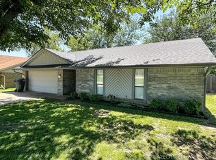 1905 Shenandoah Dr, Ardmore, OK 73401