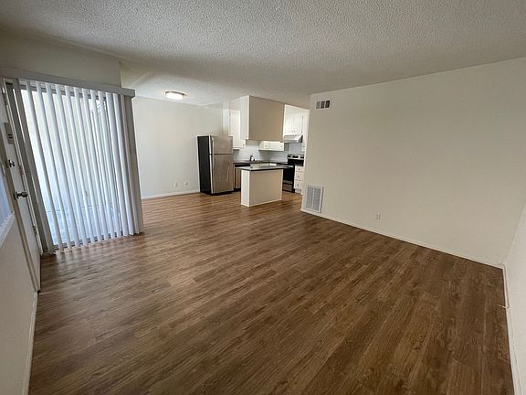 2nd image of 1621 N Harvard Blvd APT 2