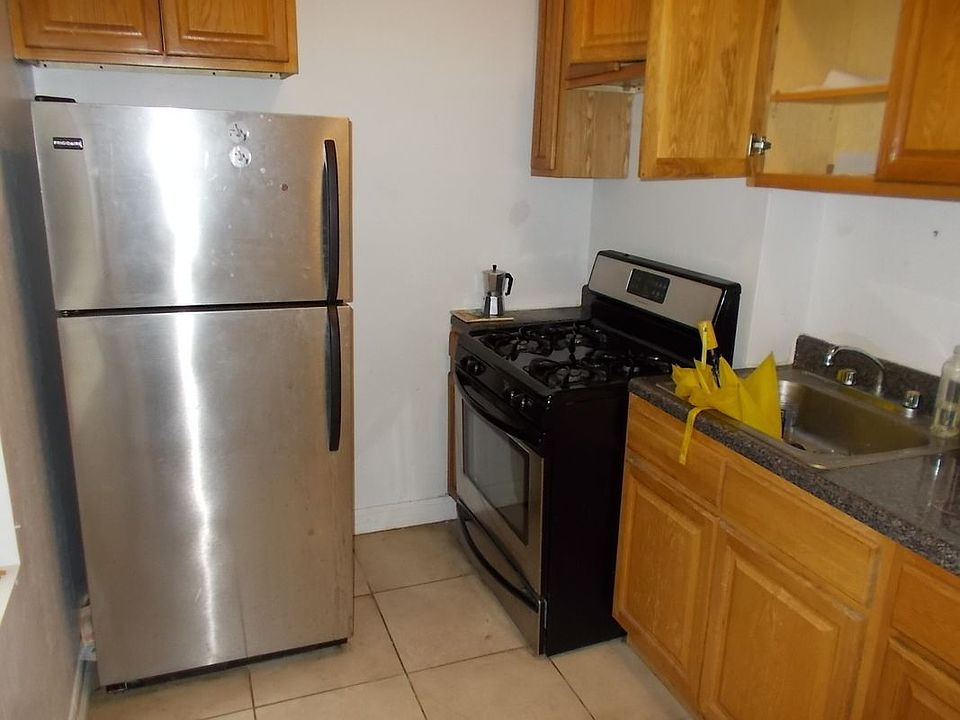 1st image of 1087 Carroll St APT B4