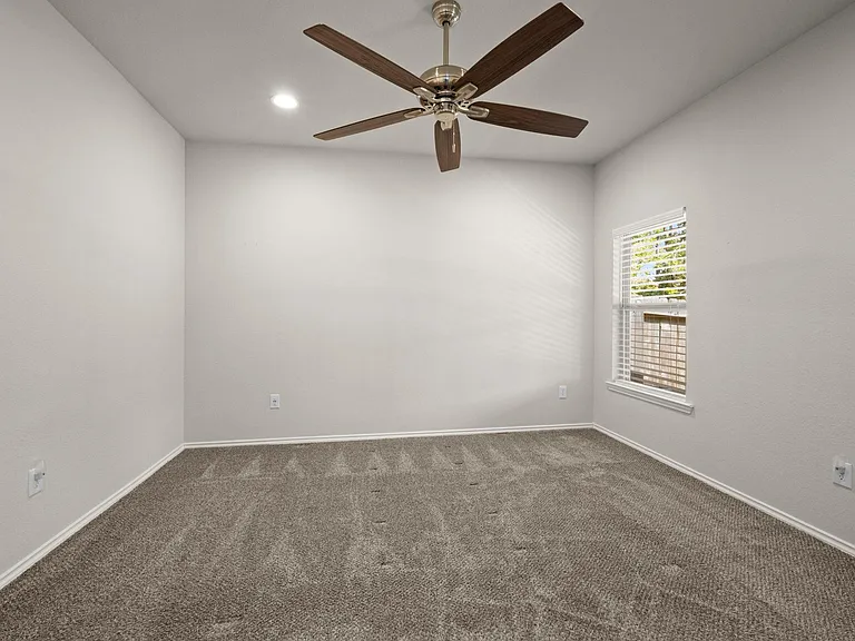 MASTER BEDROOM, WITH TWO WINDOWS OVERLOOKING YOUR BACKYARD RETREAT :-)