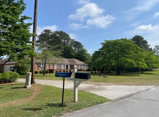 303 Inverness Rd, Clinton, NC 28328