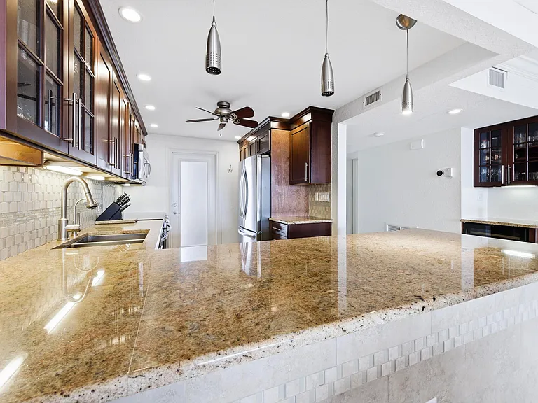 3000 NE 48th Ct #406 — Photo 4
