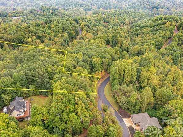 26 Round Mountain Pkwy, Lenoir, NC 28645