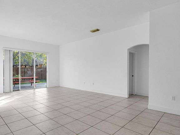 4th image of 8836 NW 168th Ln