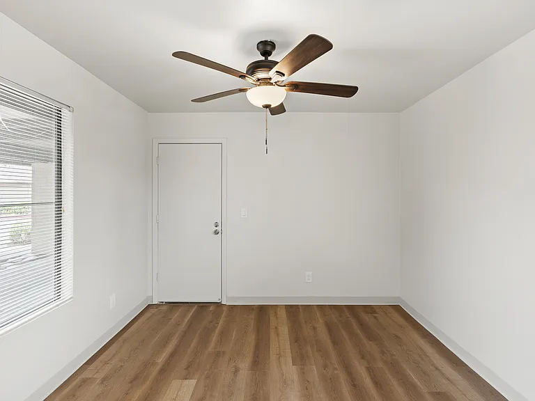 2255 Piccardo Cir — Photo 32