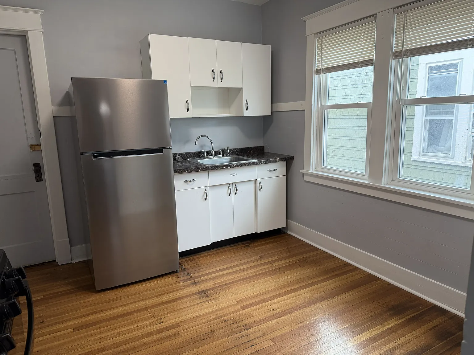 1 bed, 700 sqft, $1,250 — Photo 4