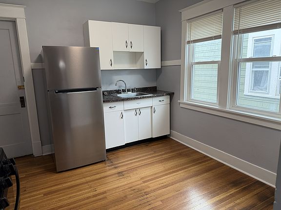 4th image of 5 Rugby Rd APT 4