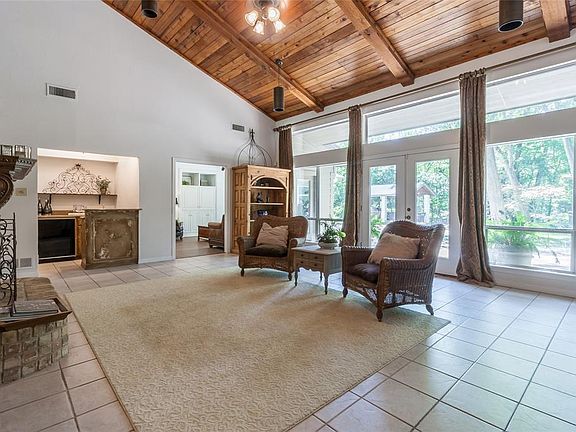 5th image of 540 Rocky Branch Ln