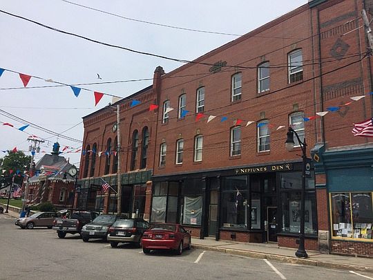 2nd image of 34 Water St