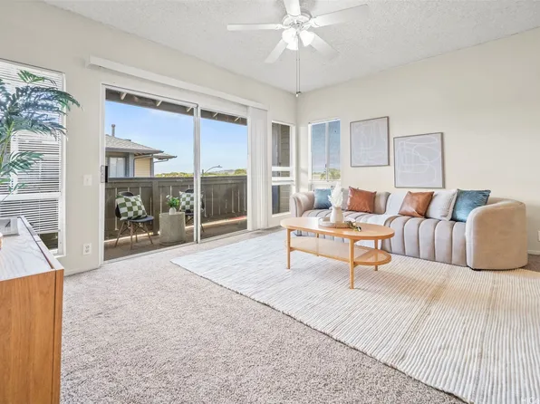 91-223 Hanapouli Cir APT 34E, Ewa Beach, HI 96706