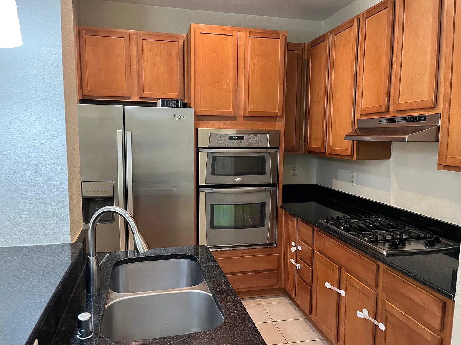 2 bed, 1414 sqft, $2,450 — Photo 3