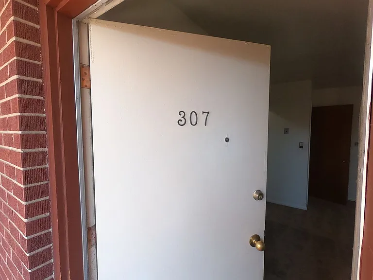 2845 Broadway Street — Photo 51