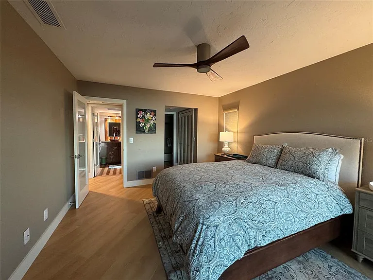 1323 Landings Dr #12 — Photo 33
