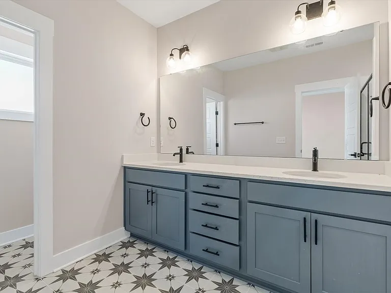 2129 Big Falls Dr — Photo 25