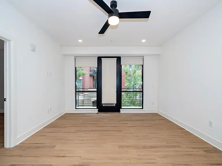 615 Peace St #306 — Photo 14