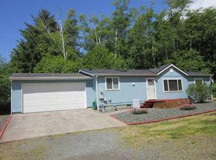1046 NE 13th Ave, Rockaway Beach, OR 97136