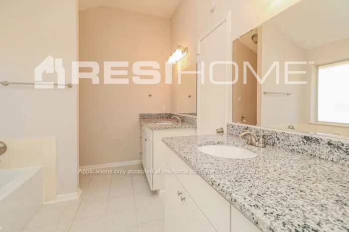 7866 Sawmill Trl — Photo 11