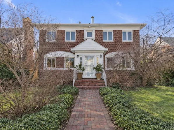 11018 67th Drive, Forest Hills, NY 11375