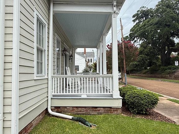 4th image of 304 S Rankin St