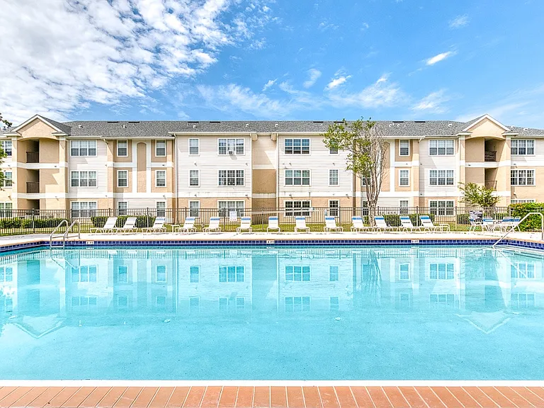Siena Gardens Apartments — Photo 23