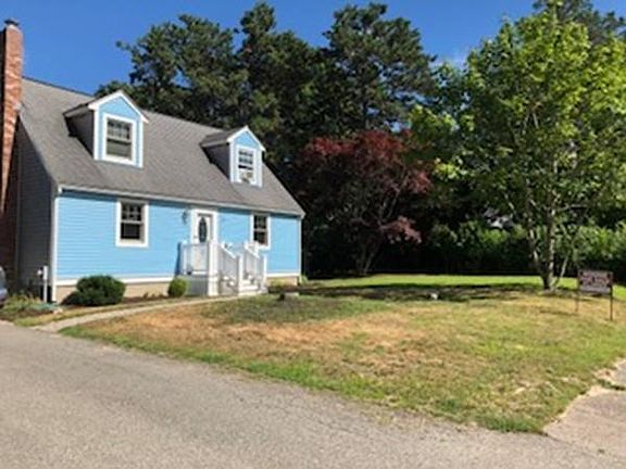 3rd image of 18 Nancy Dr