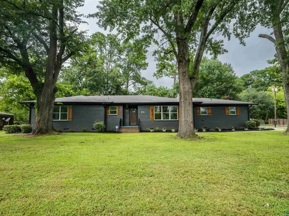 501 Woodcrest Ln, Longview, TX 75601